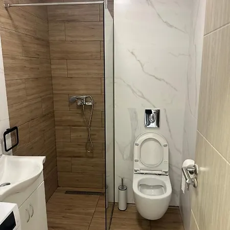 Luxury D&b