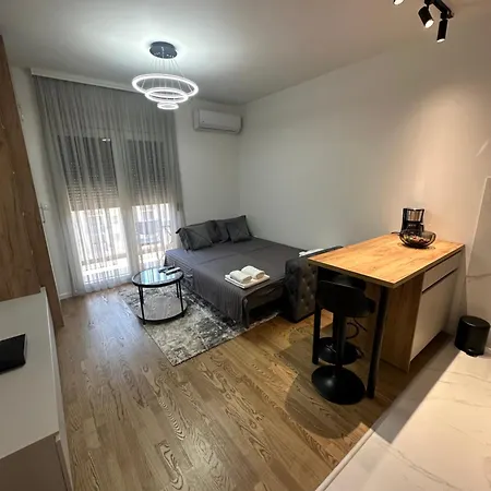 Luxury D&b