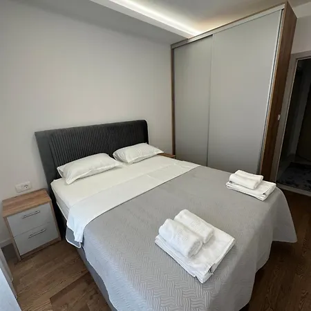 Luxury D&b * Podgorica