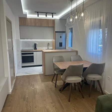 Luxury D&b Apartament *