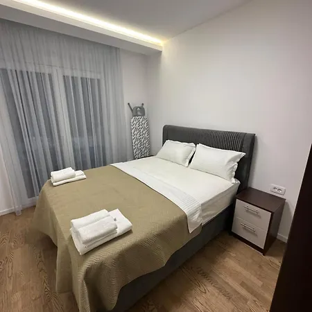 Luxury D&b